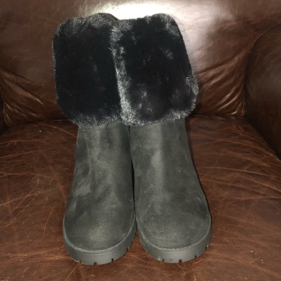 Guess Boots - Picture 2 of 4